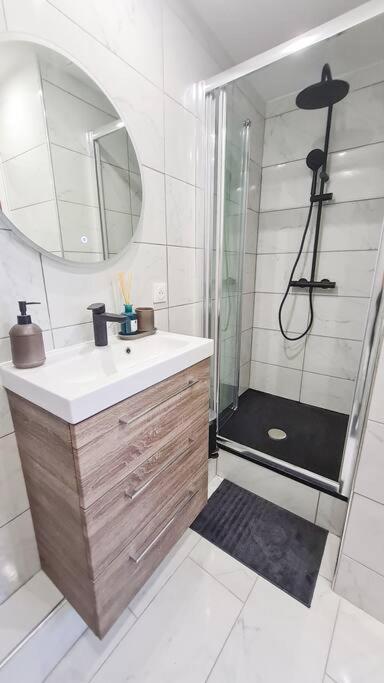 Le Petit Cosy /Proche Disney - Paris / Wifi - Netflix Apartment Meaux Exterior foto